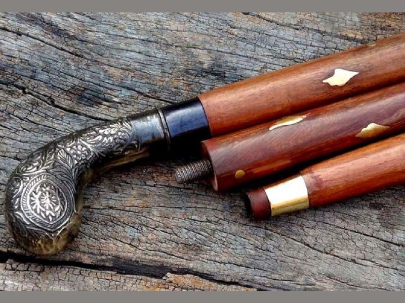 Vintage Floral Engraved Brass Handle Walking Cane – Foldable Wooden Walking Stick for Men & Women – Antique-Style Handcrafted Decorative Cane Gift for Seniors, Collectors & Gentlemen