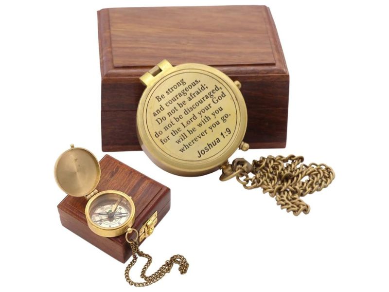 Be Strong and Courageous, Joshua 1:9, Solid Brass Directional Engraved Compass with Wooden Box – Baptism Gifts for Boys Girls, First Communion, Confirmation Christian Gifts for Men, Catholic Gifts