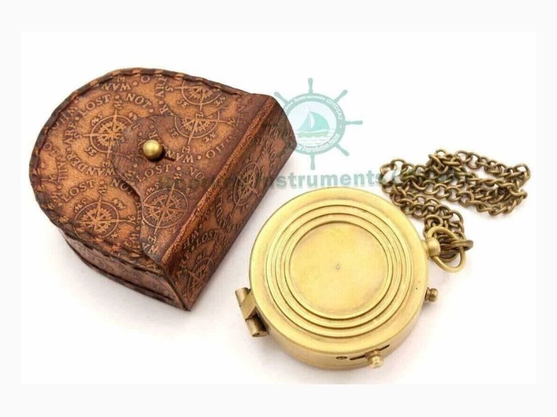 Go Confidently in The Direction of Your Dreams Engraved Brass Compass with Leather Case – Inspirational Quote by Henry David Thoreau – Graduation, Retirement & Travel Gift for Men and Women