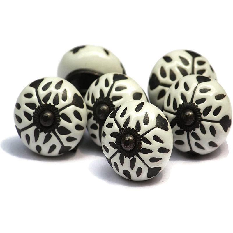 Set of 6 Vintage Theme Black and White Ceramic Knobs - Cabinet knobs - Drawer knobs - Cabinet pulls - Door knobs (Flower)