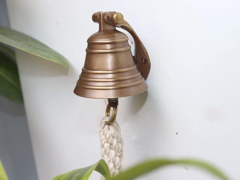 Antique Brass Ship Bell – Wall Mounted Marine Hanging Bell for Dinner, Indoor & Outdoor Use – Perfect for School, Bar, Reception, Last Orders, Church & Nautical Home Décor