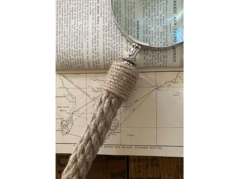 Handheld Magnifying Glass with Rope Handle – Lens for Reading, Maps & Crafts | Nautical Vintage Style Magnifier for Seniors, Hobbyists & Collectors | Rustic Maritime Décor Gift