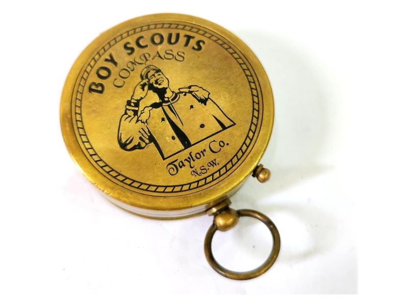 Vintage Boy Scouts Brass Compass with Leather Case – Collectible Engraved Pocket Compass for Scouts, Camping, Hiking & Adventure Gift – Antique Finish Navigation Instrument