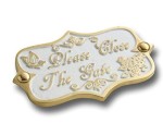 Please Close The Gate Brass Door Sign | Solid Brass Vintage Shabby Chic Style Wall Plaque | Handmade Decorative Home Décor Sign | Antique Finish Door Plate for Garden, Fence, or Entryway