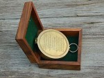 E.E. Cummings “I Carry Your Heart” Poem Engraved Brass Compass with Wooden Anchor Box – Romantic Vintage Nautical Gift for Anniversary, Wedding, Valentine’s, or Graduation