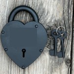 4 inch Heart Shape black iron Lock