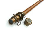 Brass Telescope Walking Stick – Vintage Nautical Spyglass Cane with Wooden Shaft – Handheld Collapsible Monocular Telescope – Antique Maritime Collector’s Gift for Men