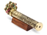 Handcrafted Brass Kaleidoscope with Floral Etched Tube, Two Interchangeable Turning Wheels, Wooden Display Stand – Optical Toy & Decorative Gift for Kids, Adults & Collectors